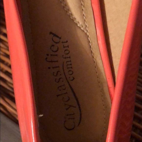 Pink high heels - Picture 2 of 3